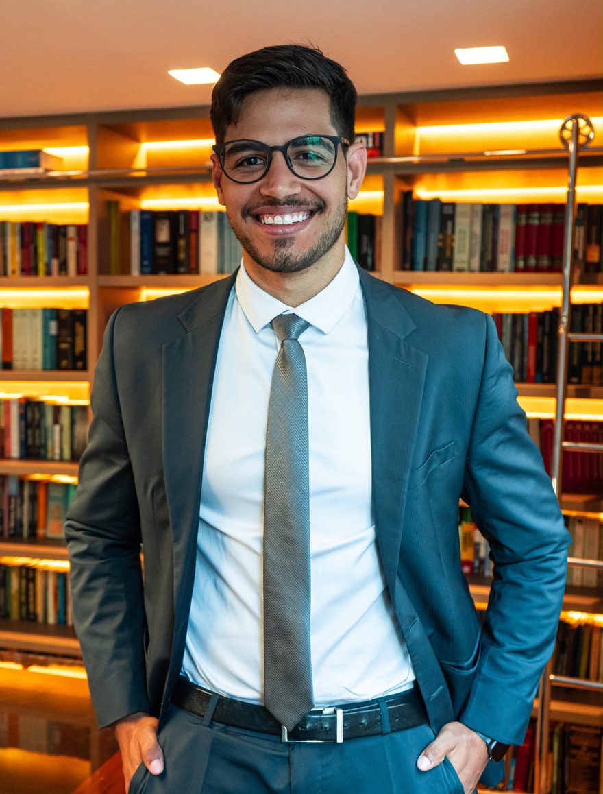 Nikson Pimenta, advogado.